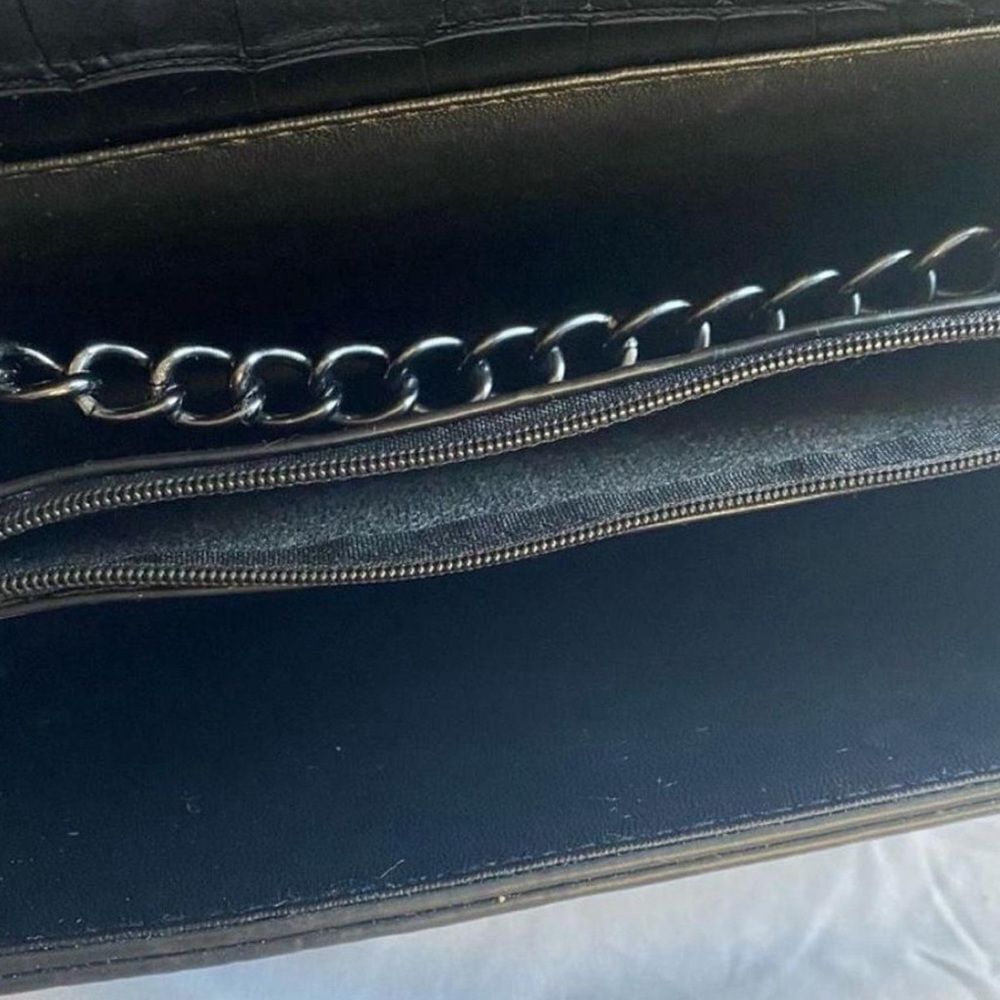 Luxury inspired Black Crocodile-Embossed Shoulder Bag - Picture 8 of 9